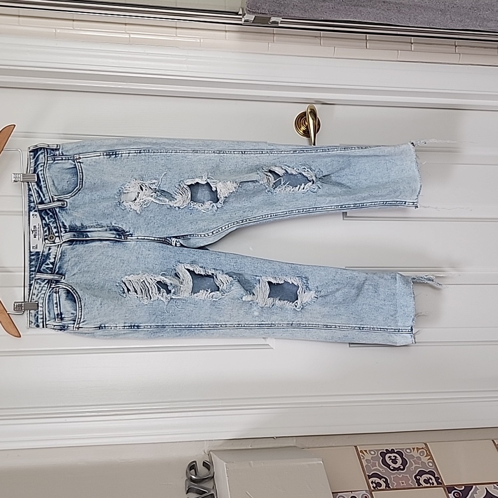 Hollister Distressed Jeans - sz 7